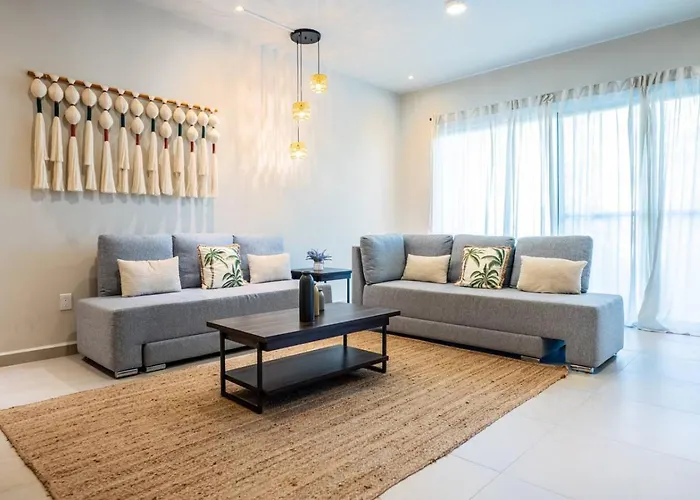 Apartment Spacious 3br W Private Balcony Amenities