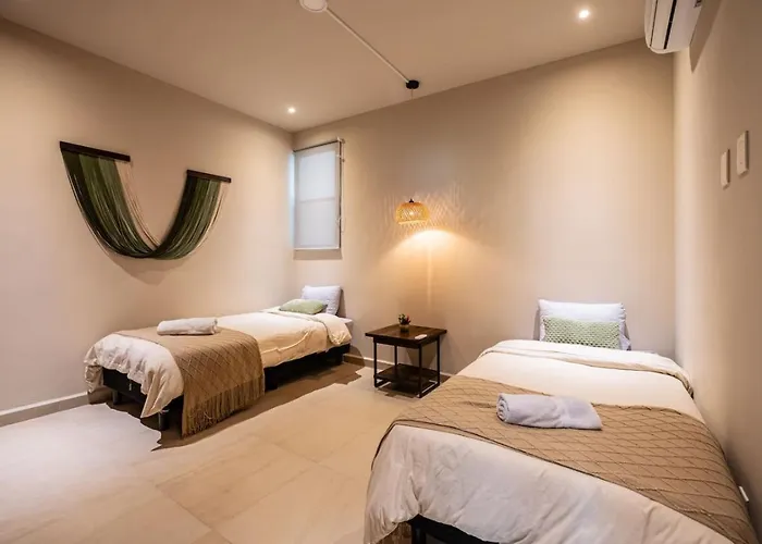 Spacious 3br W Private Balcony Amenities * Playa del Carmen