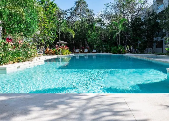 Spacious 3br W Private Balcony Amenities Apartment