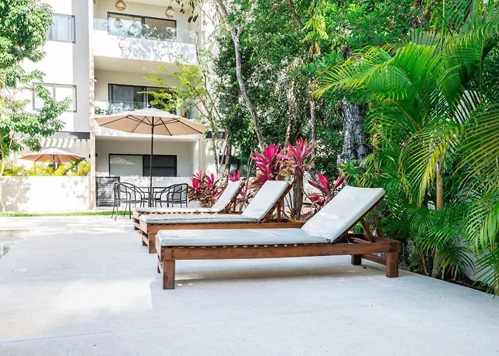 Spacious 3br W Private Balcony Amenities Apartment *