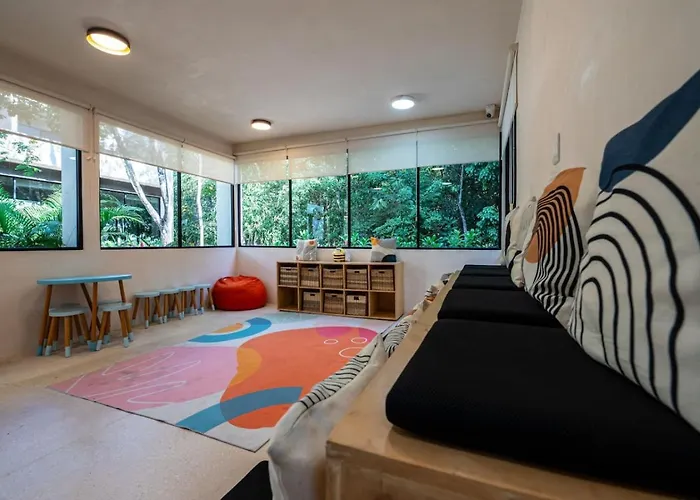 Spacious 3br W Private Balcony Amenities Apartment *
