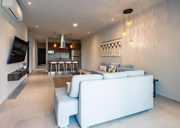 Apartment Spacious 3br W Private Balcony Amenities *
