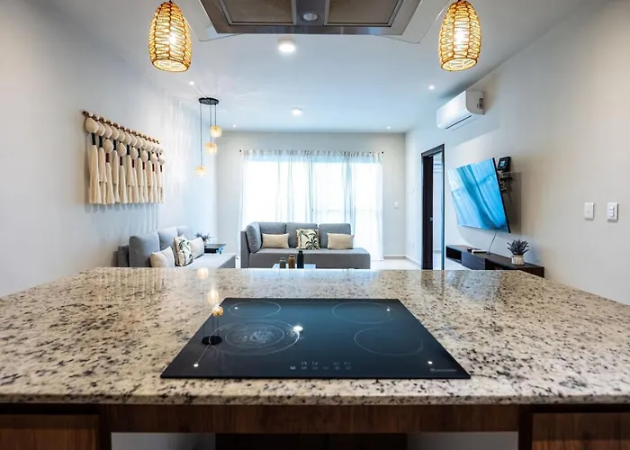 Apartment Spacious 3br W Private Balcony Amenities *