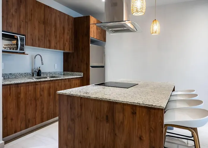 Apartment Spacious 3br W Private Balcony Amenities *