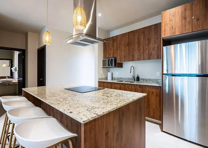 Spacious 3br W Private Balcony Amenities * Playa del Carmen
