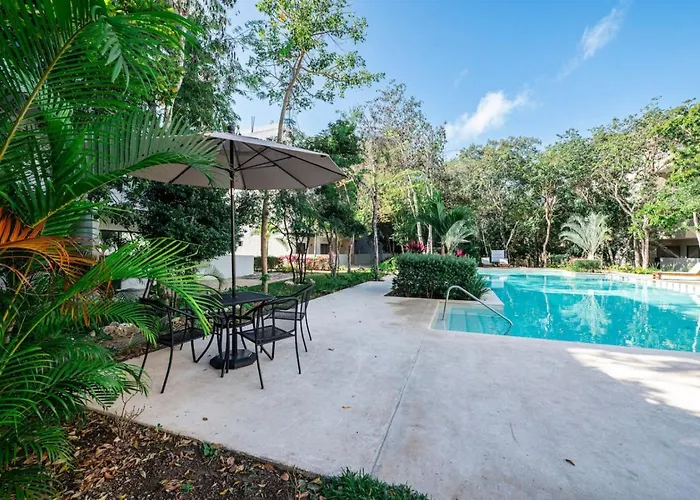 Spacious 3br W Private Balcony Amenities Apartment *